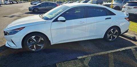 Hyundai Elantra 2023
