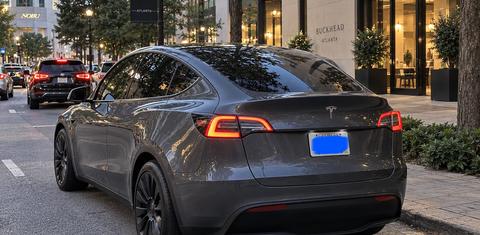 Tesla Model Y 2023