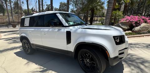 Land Rover Defender 2024