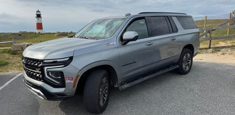 Chevrolet Suburban 2025