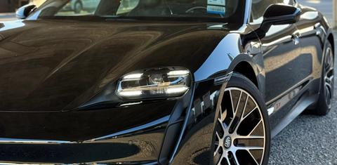 Porsche Taycan 2023