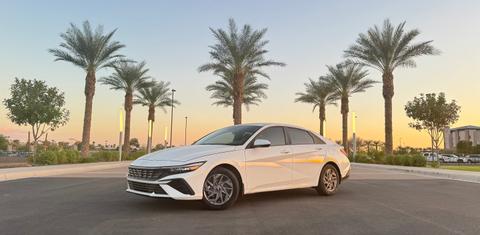 Hyundai Elantra 2024