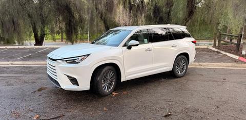 Lexus TX 2026