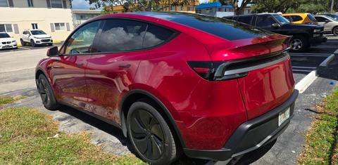 Tesla Model Y 2026