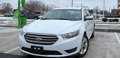 Ford Taurus 2016