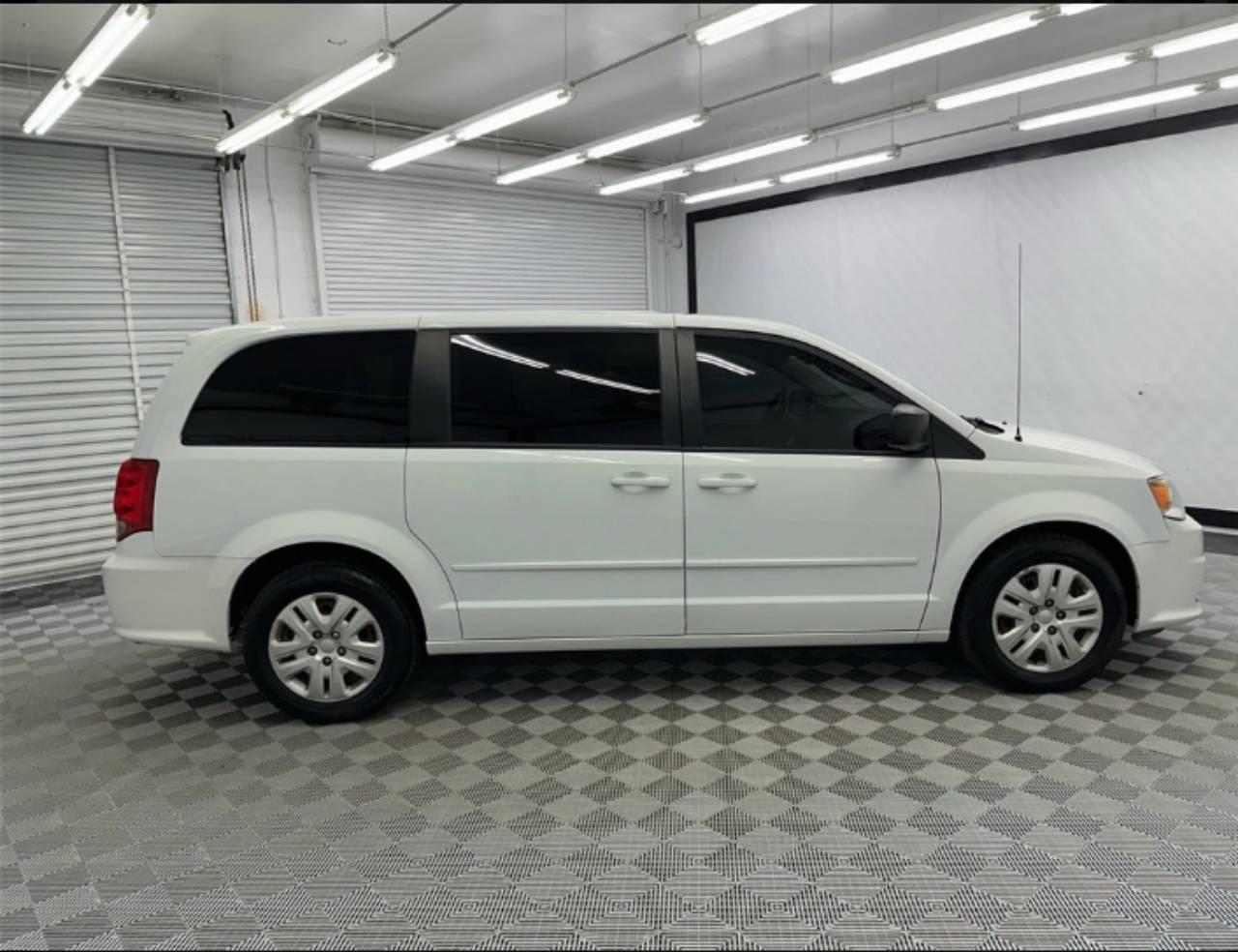Dodge Grand Caravan 2017 in Calera, AL