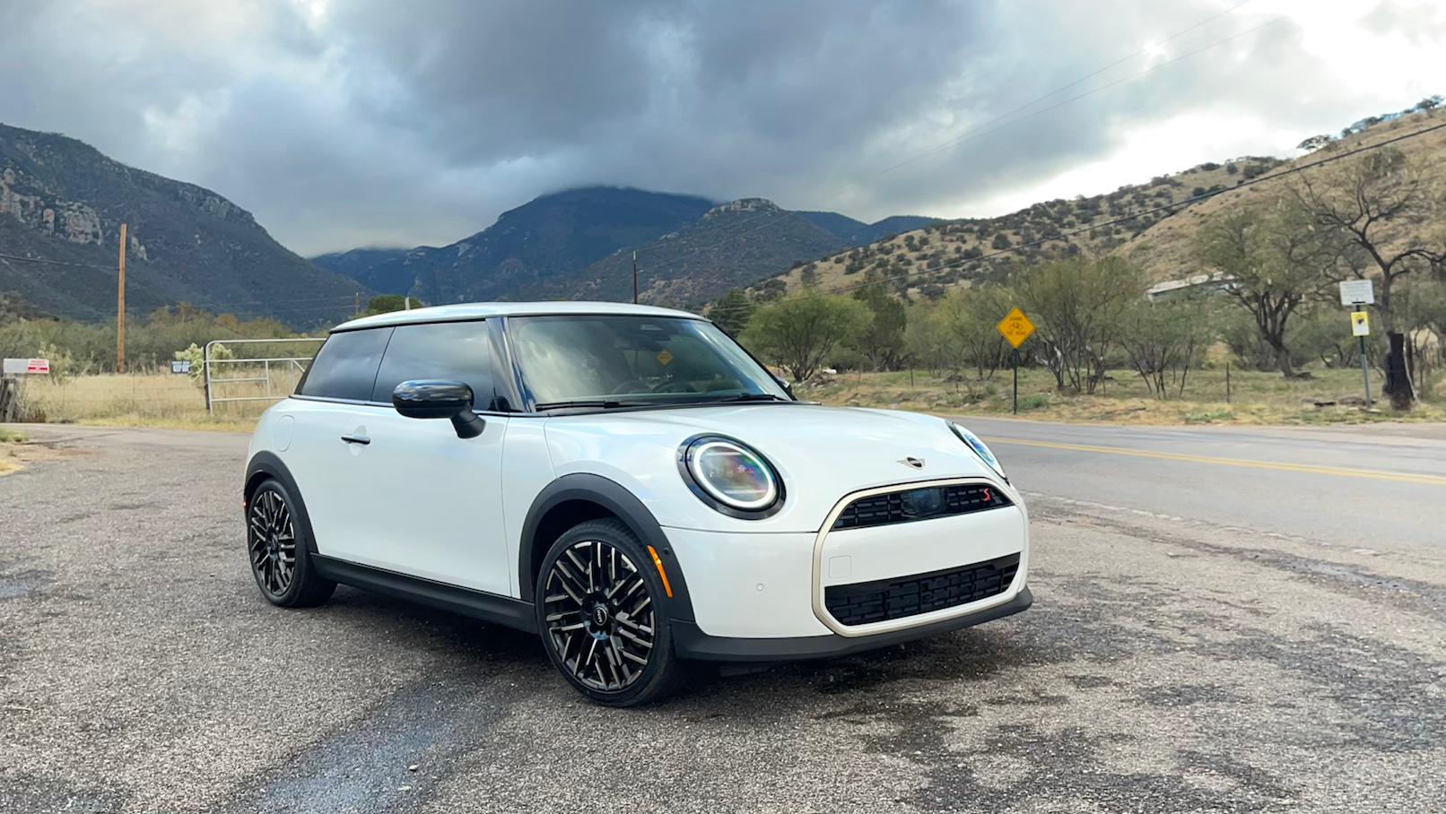 MINI Hardtop 2 Door 2025 in Mesa, AZ