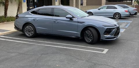 Hyundai Sonata Hybrid 2025
