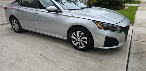 Nissan Altima 2023