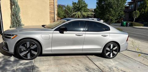 Volvo S60 Plug-In Hybrid 2025