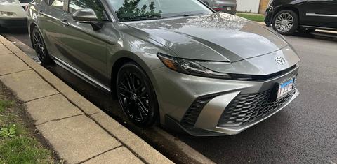 Toyota Camry Hybrid 2026