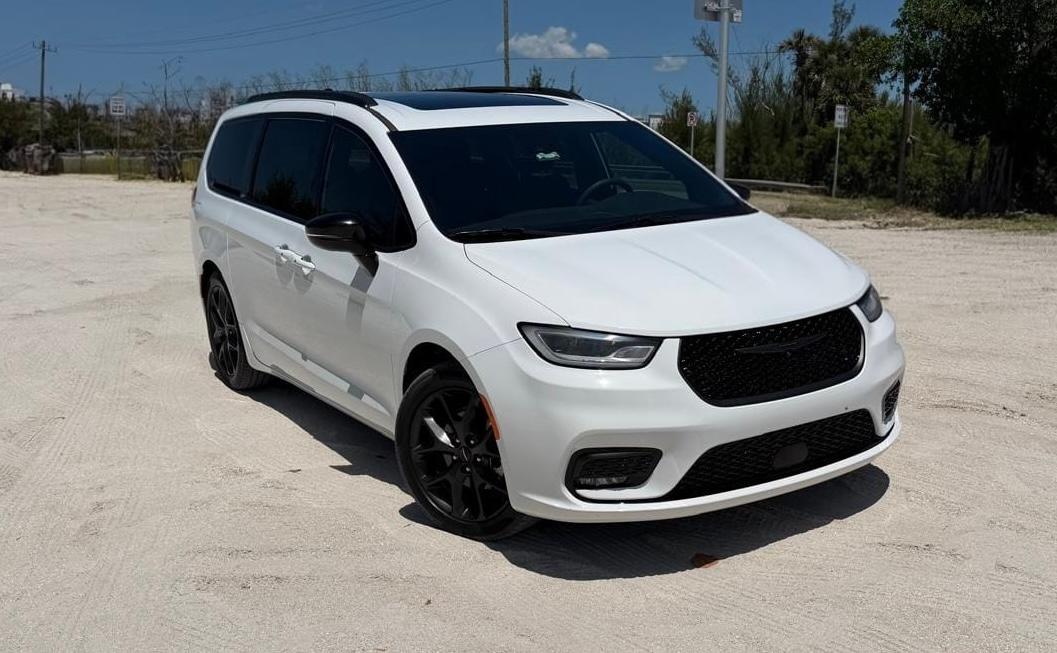 Chrysler Pacifica 2023 in 