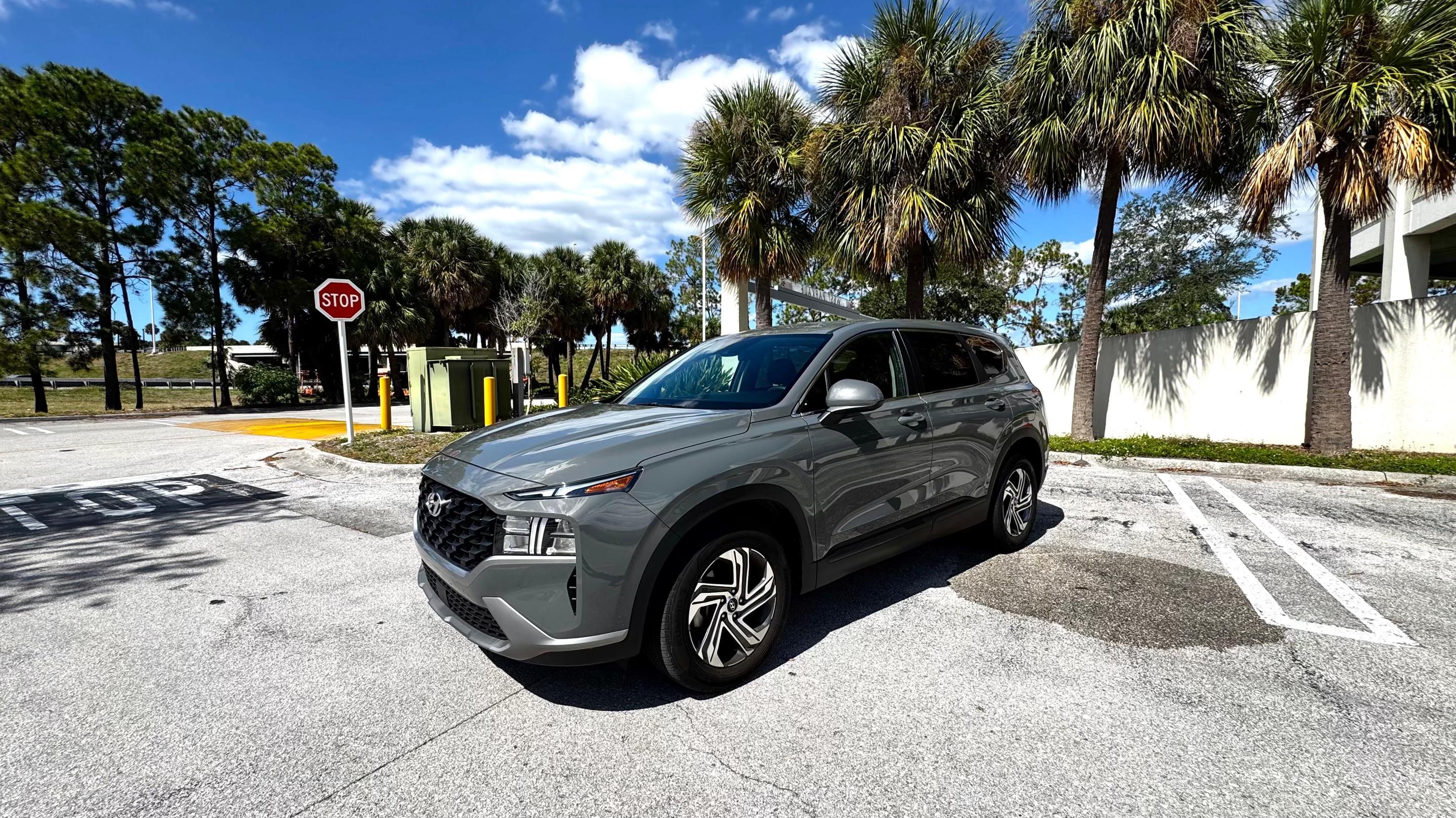 Hyundai Santa Fe 2023 in Tampa, FL