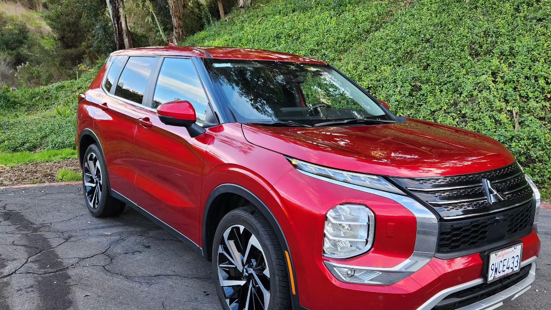Mitsubishi Outlander 2024 in 