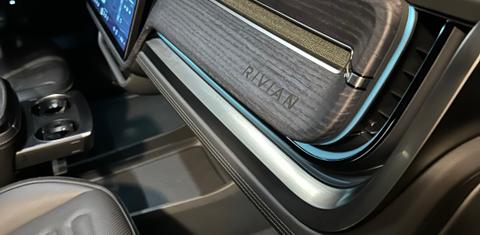 Rivian R1S 2025