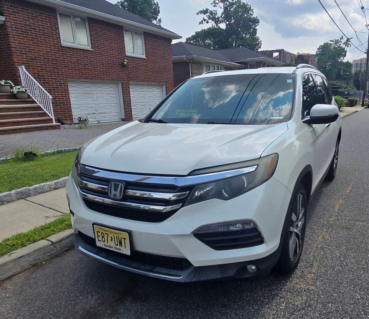 Honda Pilot 2018 in Englewood Cliffs, NJ