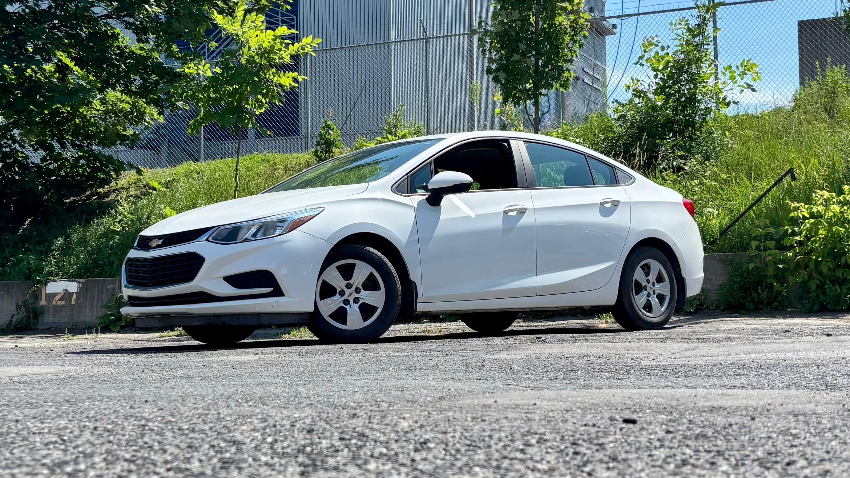 Chevrolet Cruze 2017 in Montréal, QC