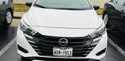Nissan Versa 2024
