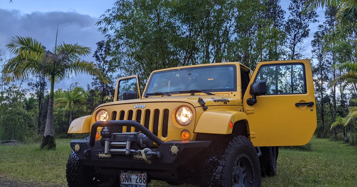 Jeep Wrangler 2015 rental in Hilo, HI by Kristie W. Turo