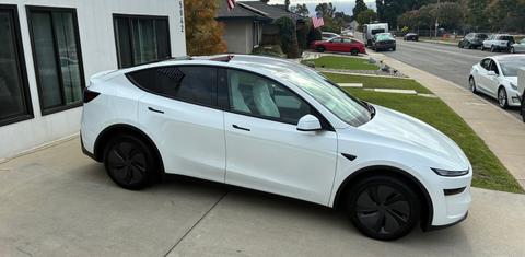 Tesla Model Y 2026