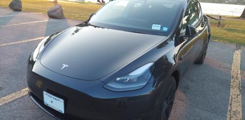 Tesla Model Y 2024