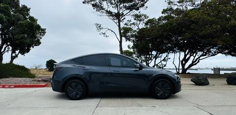 Tesla Model Y 2026