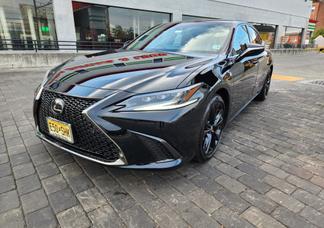 Lexus ES car