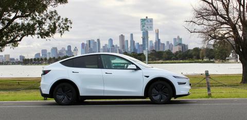 Tesla MODEL Y 2025