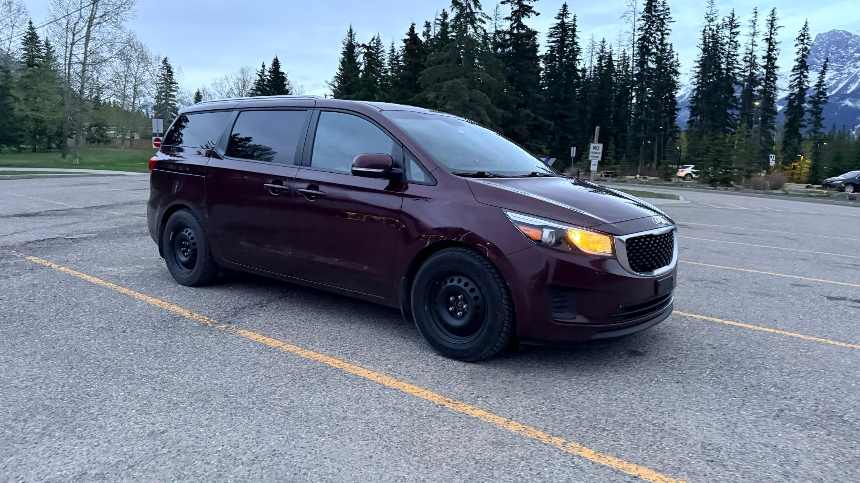 Kia Sedona 2017 in Calgary, AB