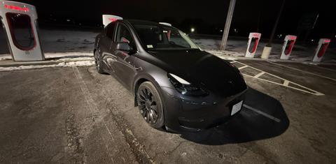 Tesla Model Y 2024