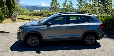 Volkswagen Taos 2024