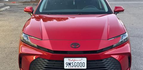 Toyota Camry Hybrid 2025