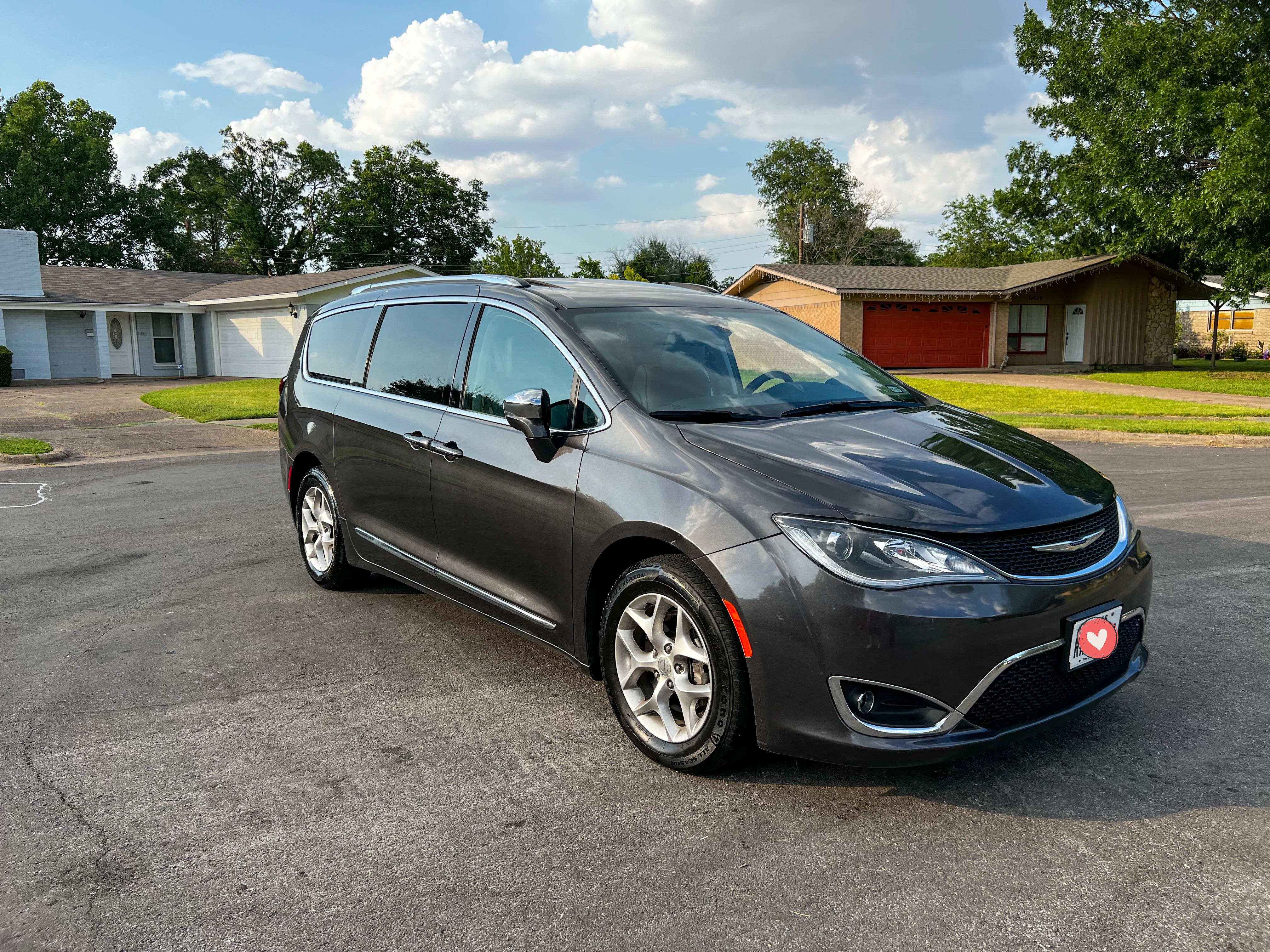 Chrysler Pacifica 2020 in Dallas, TX