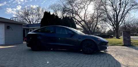 Tesla Model 3 2025