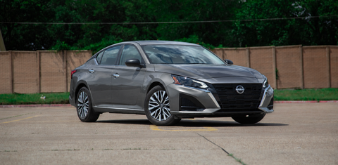 Nissan Altima 2025