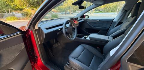 Tesla Model Y 2026