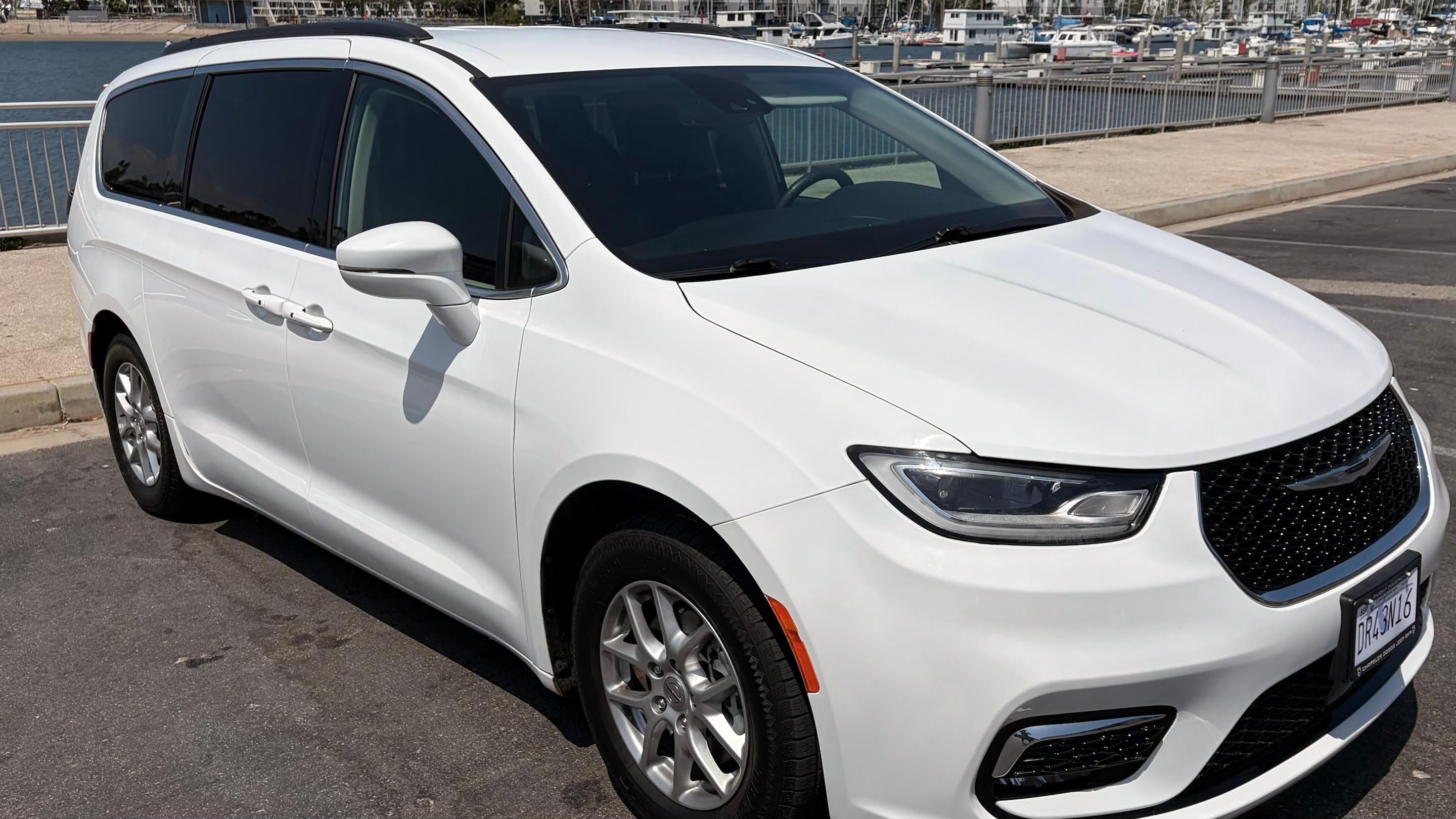Chrysler Pacifica 2022 in Marina del Rey, CA
