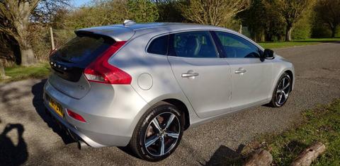 Volvo V40 2017