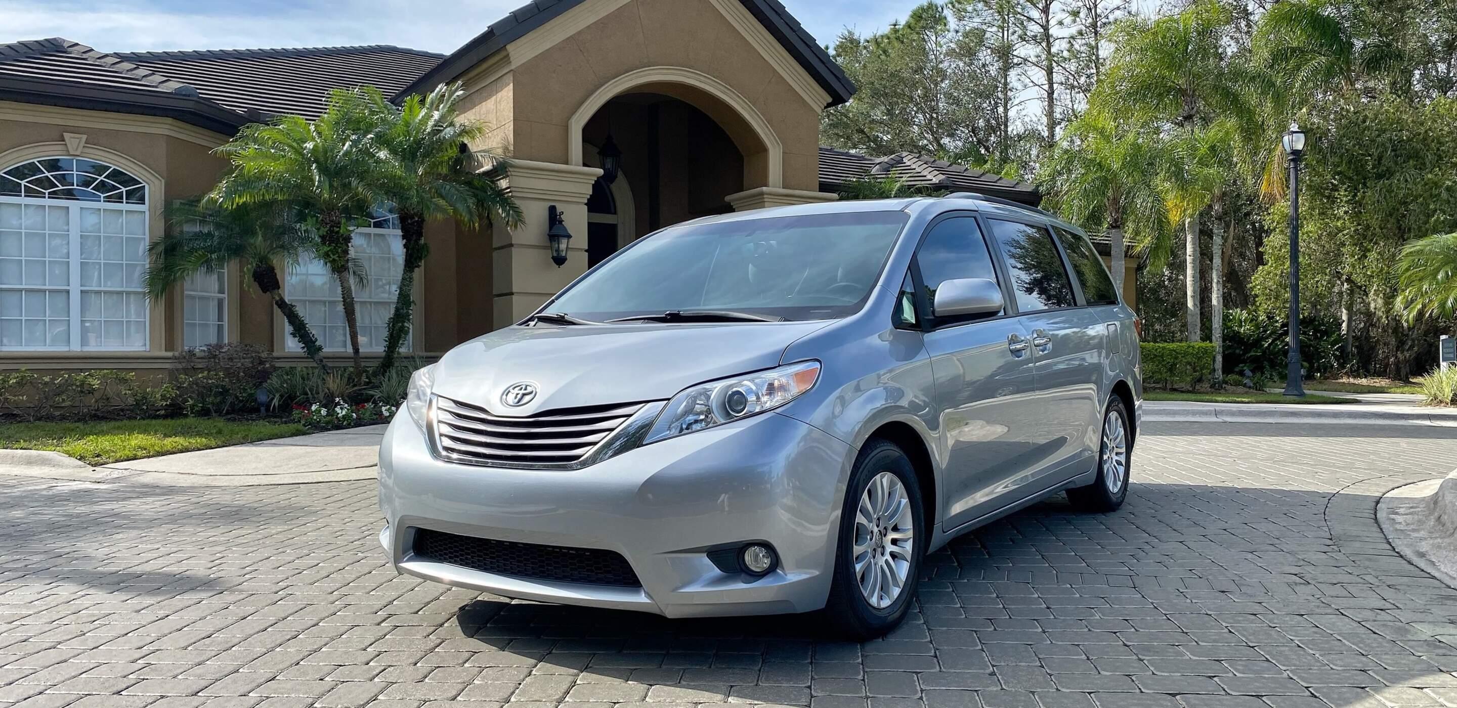 Toyota Sienna 2016 in Tampa, FL