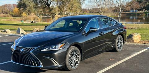 Lexus ES 2022