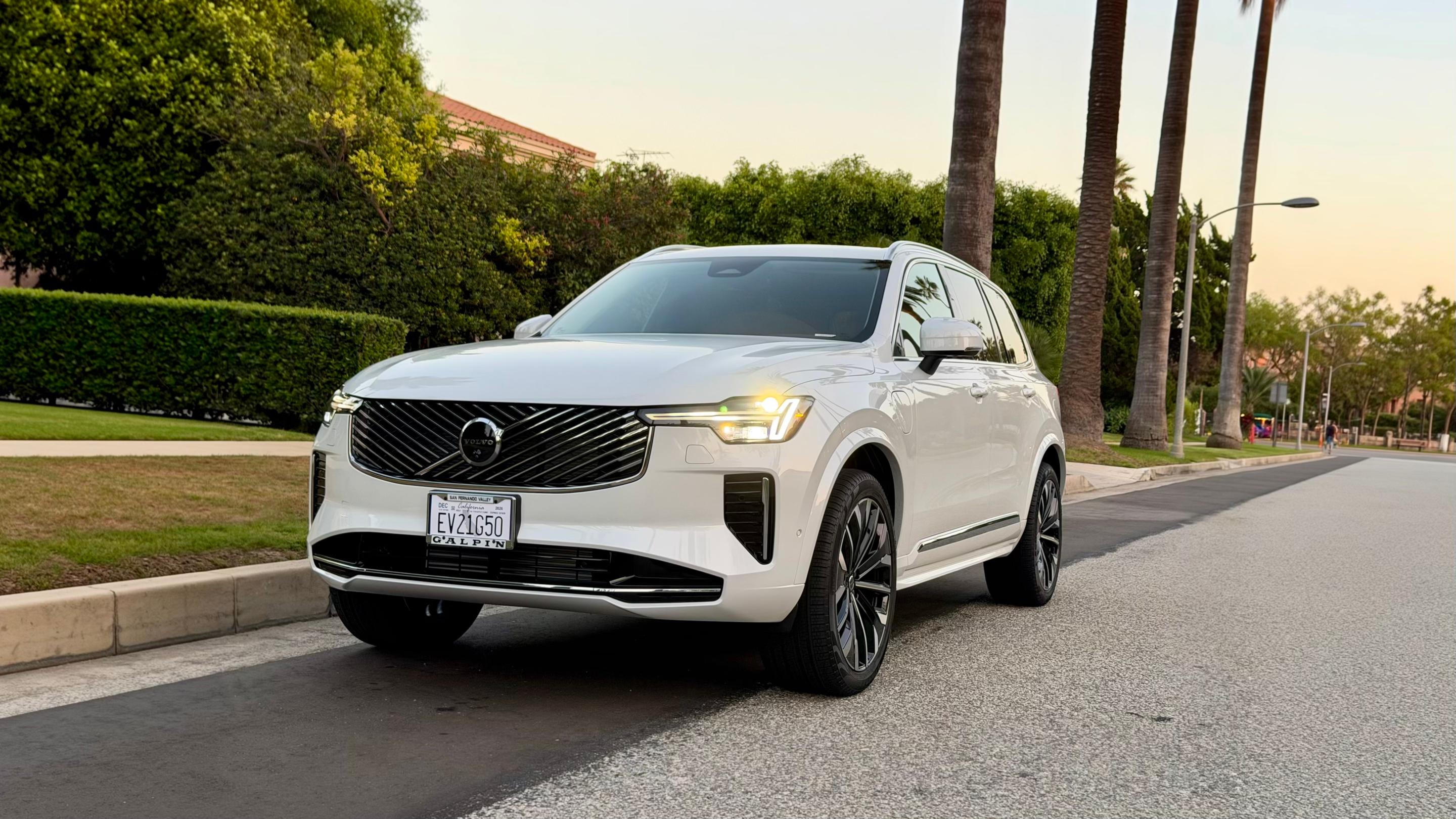 Volvo XC90 Plug-In Hybrid 2026 in Los Angeles, CA