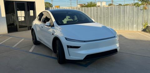 Tesla Model Y 2026