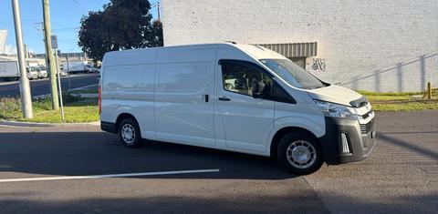 Toyota HIACE 2025
