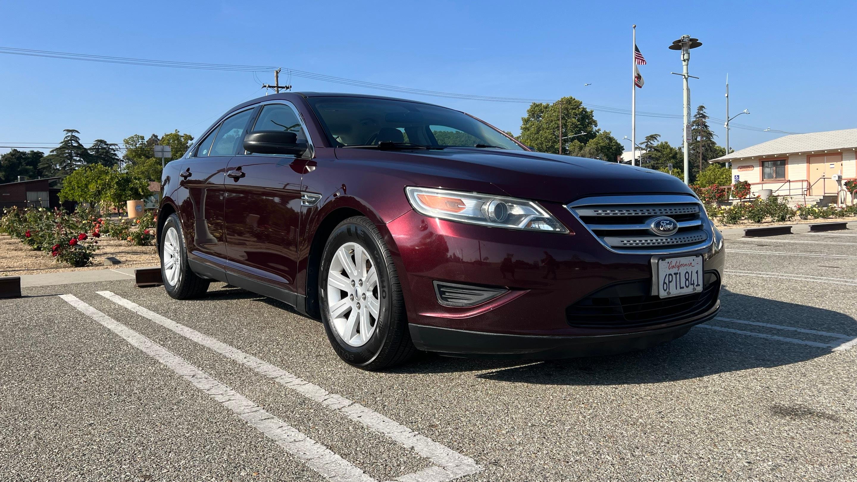 Ford Taurus 2011 in Fontana, CA