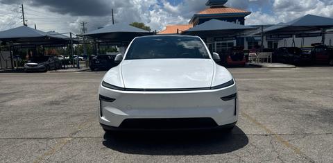 Tesla Model Y 2026
