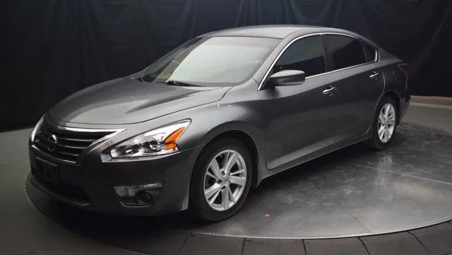 Nissan Altima 2015 in Aurora, IL