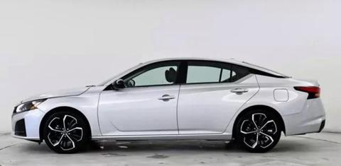 Nissan Altima 2023
