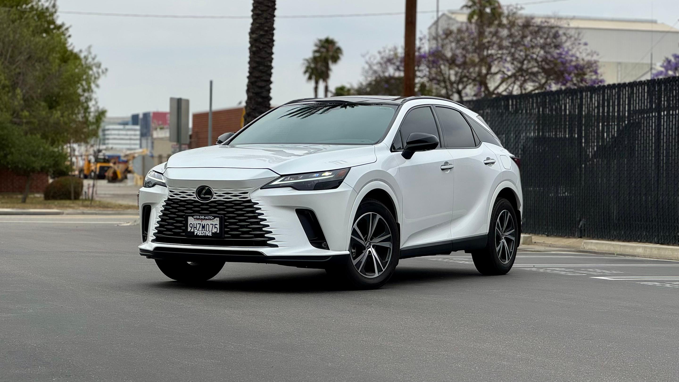 Lexus RX 2023 in Los Angeles, CA