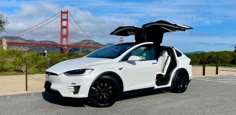 Tesla Model X 2019