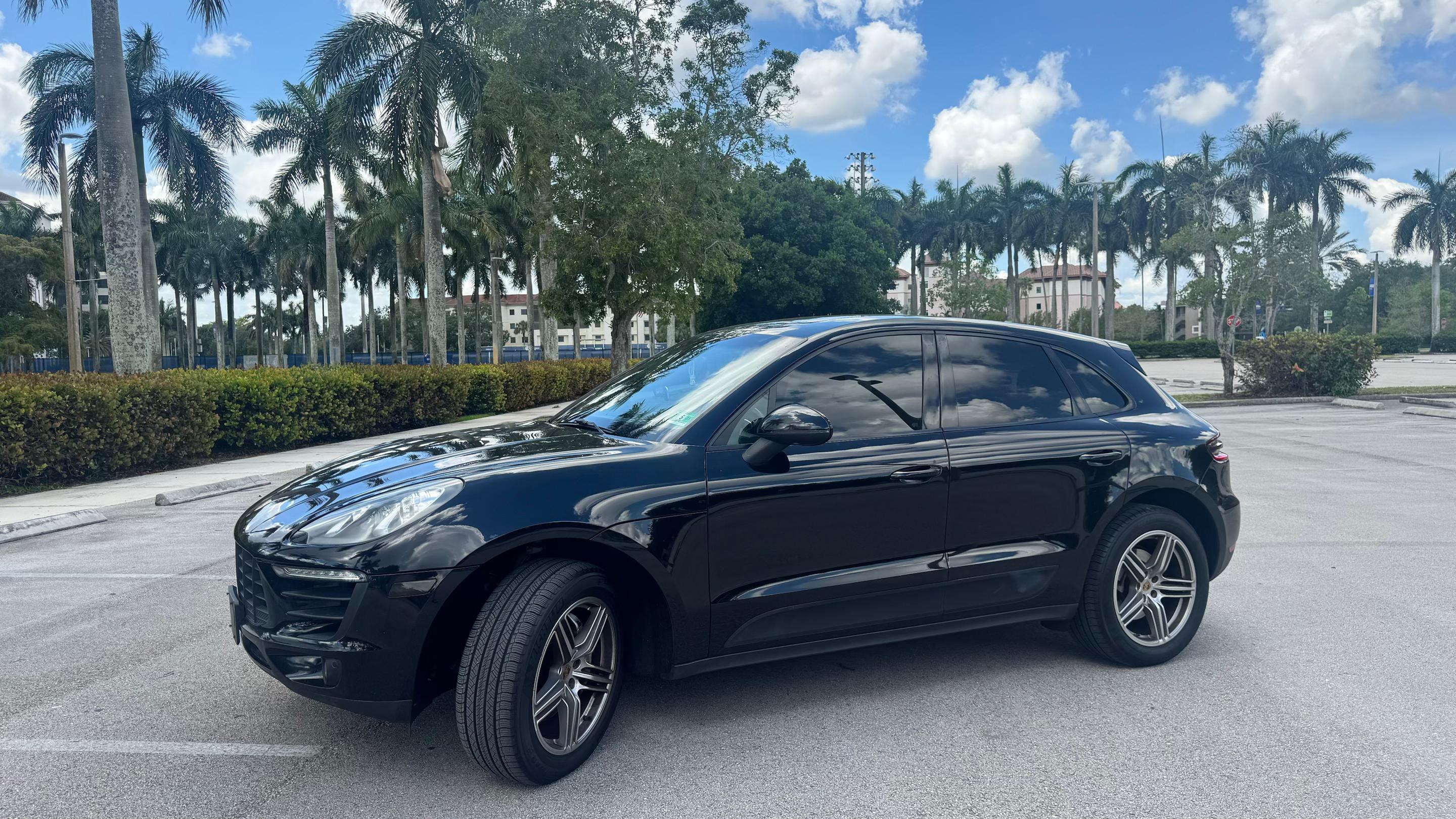 Porsche Macan 2015 in Hallandale Beach, FL